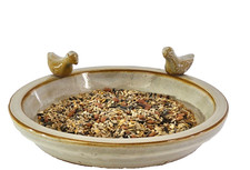 Napój dla ptaków z dwoma małymi ptakami okrągły kremowy brąz szkliwiony 30cm dekoracja