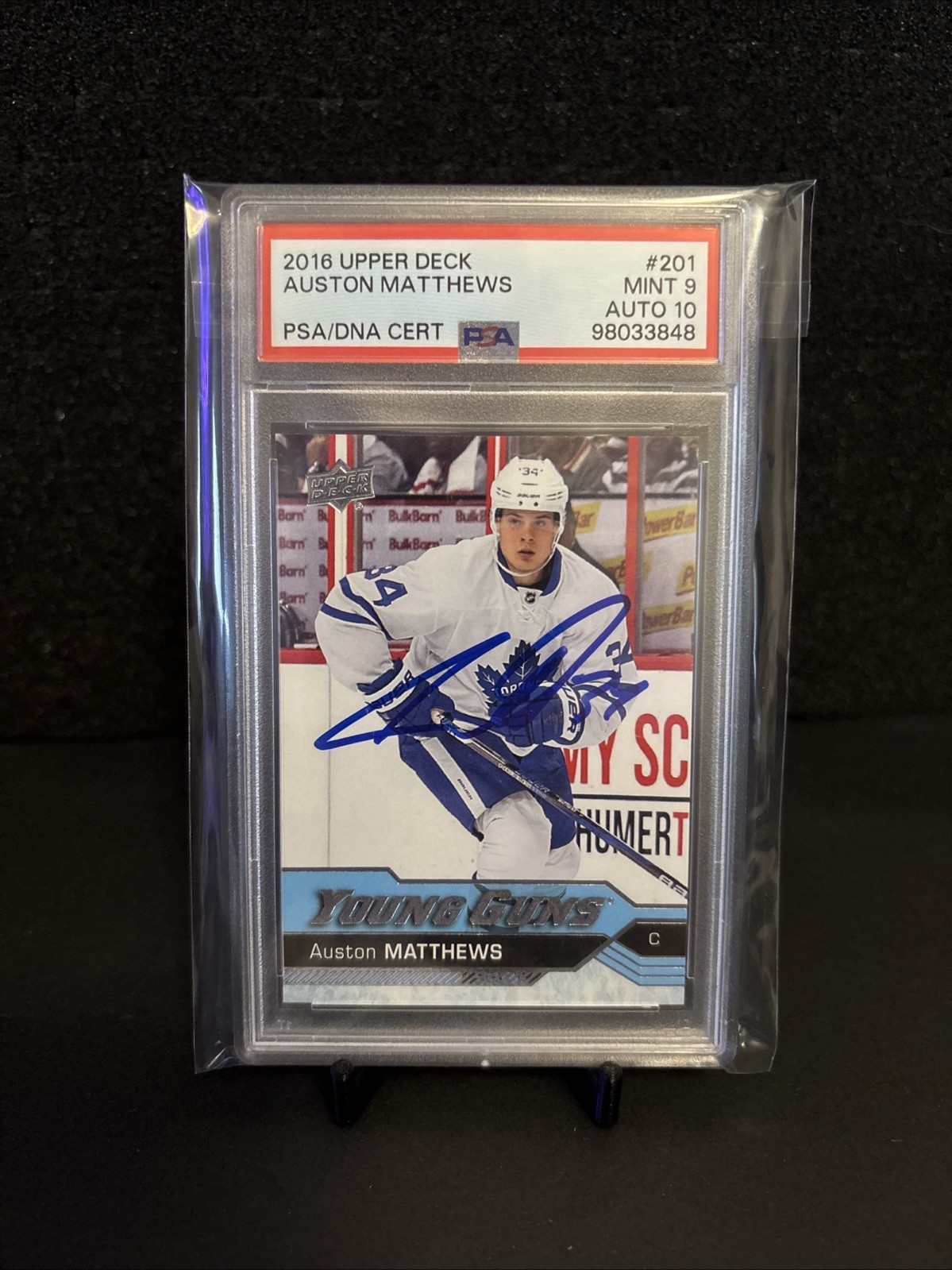 Auston Matthews Young Guns 2016 Upper Deck RC 201 PSA DNA Mint 9 DNA Auto 10