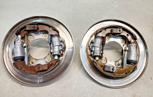 93-00 Honda trx 300 forutrax300fw 4x4 front brake panels drum NICE NEWER OEM