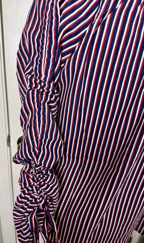 Neu mit Etikett marineblau rot weiß gestreifte schulterfreie Boho-Tunika mit Bindeärmeln schicke Bluse Damen S - Bild 8 von 9