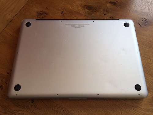 Apple MacBook Pro 15" - Core i7 2 GHz A1286 ✔ 500GB ✔ 4GB ✔ AMD Radeon GFX - Picture 5 of 11