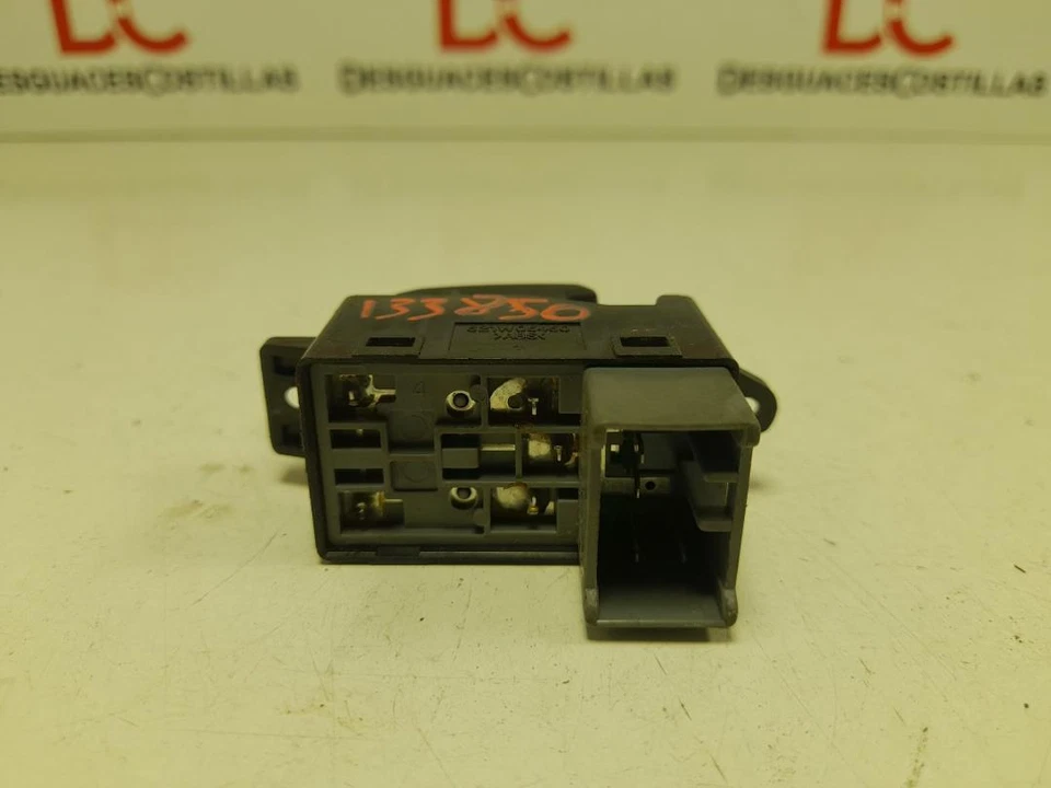 621W05450 Mando Elevalunas Trasero Izquierdo para SSANGYONG RODIUS Xdi 2 133850 - Imagen 2 de 4