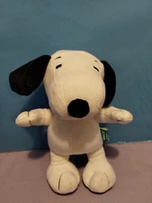 Fetch for Pets Peanuts 6" Snoopy Figure Classic Plush Squeaky Dog Toy