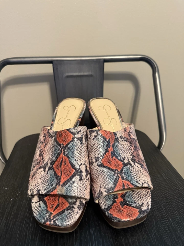 Sandalias de cuña Jessica Simpson Sheyna para mujer 7 M plataforma con estampado de serpiente animal Foto 2 de 4