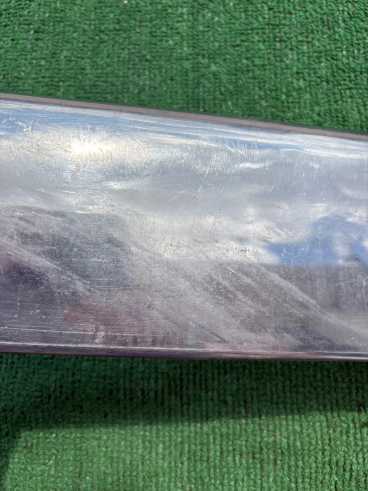 1951 1952 1953 Kaiser 4 door lower back quarter panel trim passengers side Foto 3 de 4