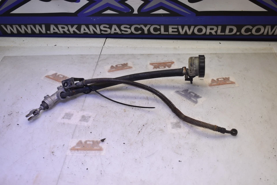 Cilindro maestro de freno trasero 622 1999 Kawasaki Ninja ZX11 Zx-11 Zx 11 1100 Foto 2 de 4