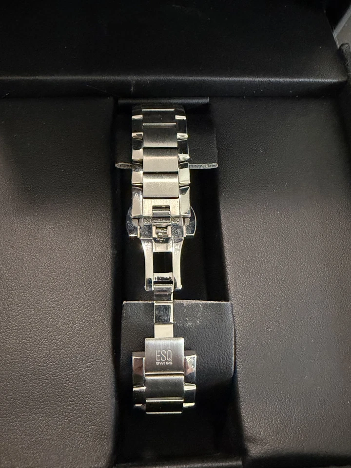 ESQ by MOVADO E5428-07101101瑞士银色钻石表圈黑色表盘女士腕表 — 第 4/4 张图片