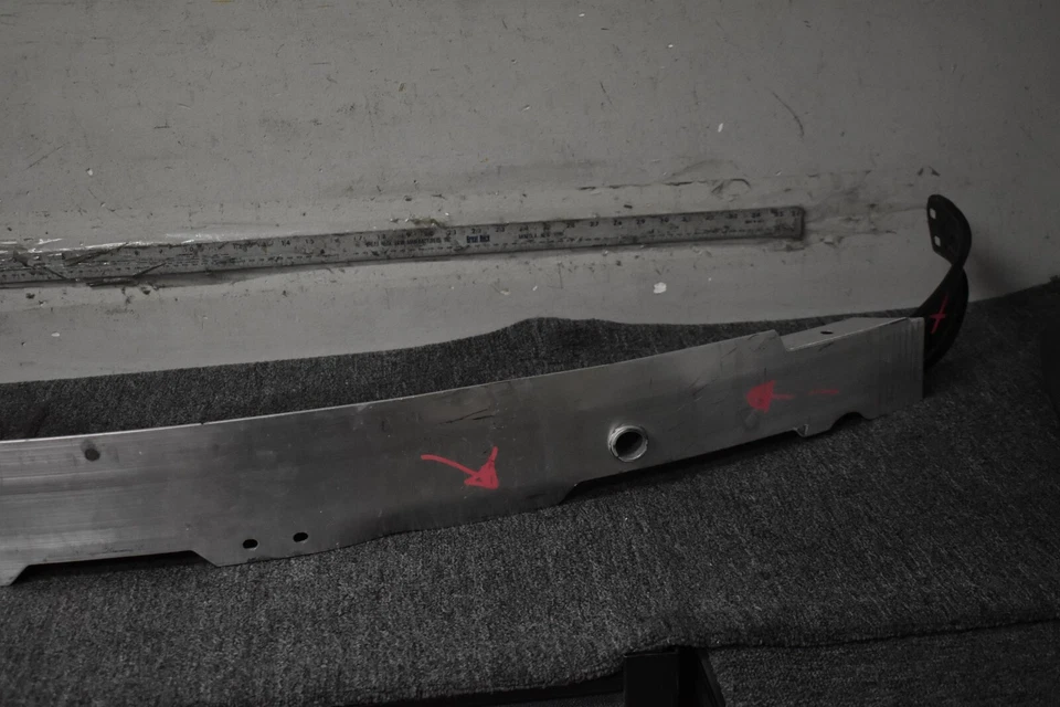 2014-2016 MERCEDES BENZ E 63 AMG S 4MATIC BARRA DE REFORÇO FRONTAL FABRICANTE DE EQUIPAMENTO ORIGINAL - Imagem 3 de 4