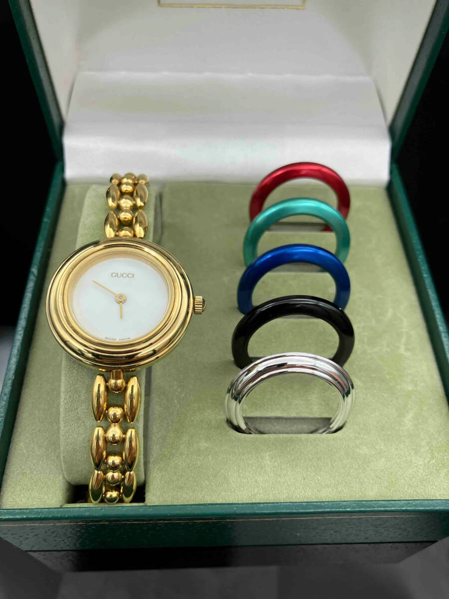 Montre femme GUCCI Change Bezel Quartz 11/12.2 d'occasion avec maillons supplémentaires et boîte