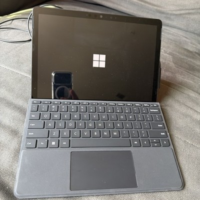Microsoft Surface Go 2 w/ case keyboard 128GB 1901