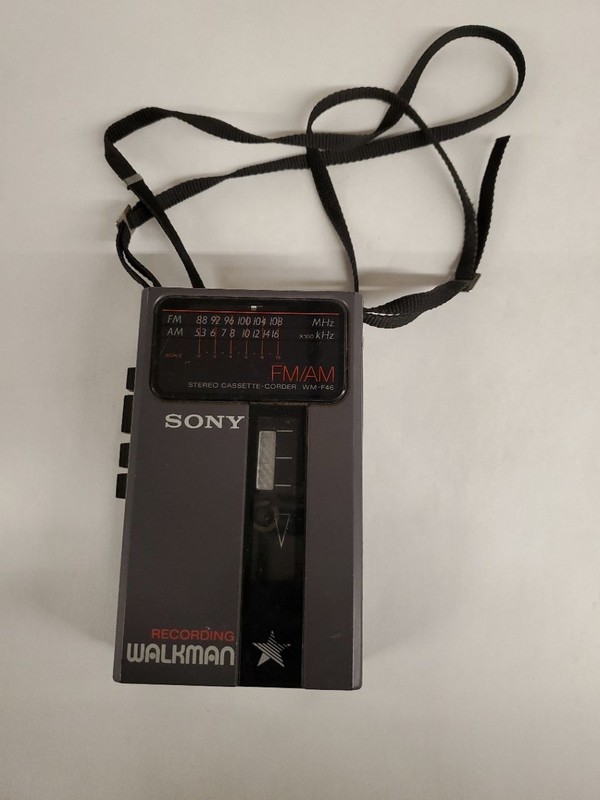 Sony Recording Walkman FM/ AM Stereo Cassette-Recorder WM-F46 - Untested