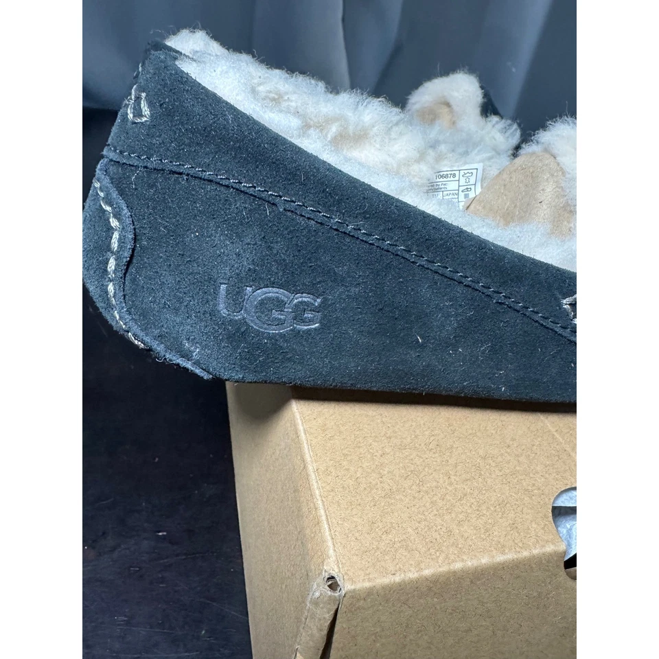 Zapatillas UGG Australia Ansley para mujer negras de gamuza forradas de piel de oveja sin usar, en caja, talla 7 Foto 3 de 4