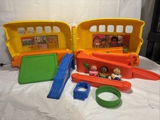 Vtg 1978 Mattel Preschool Rockie Rollies School Bus Playset W Figures. Push Play