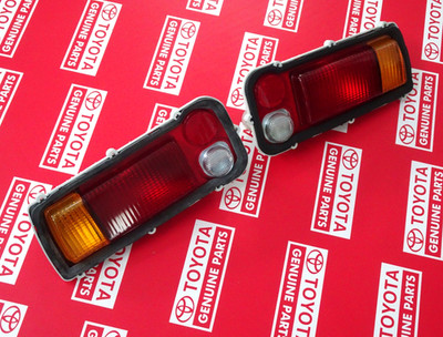 1974 1975 1976 1977 Toyota Corolla Coupe SL SR SR5 KE35 TE35 TE37 Tail Lamps Set