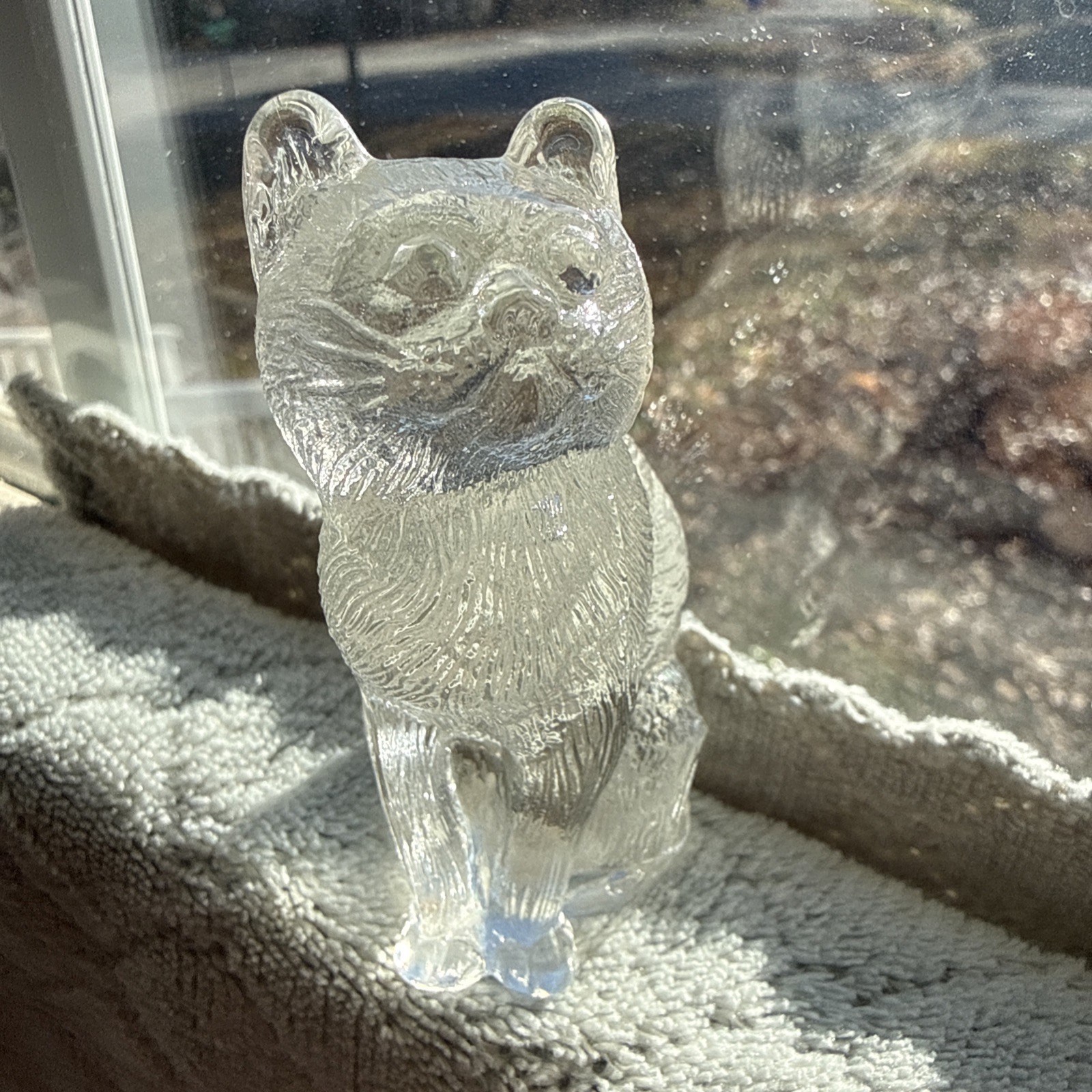 Vintage Mosser Sitting Cat #101 Original Crystal Glossy Bottom M Stamp Plunge