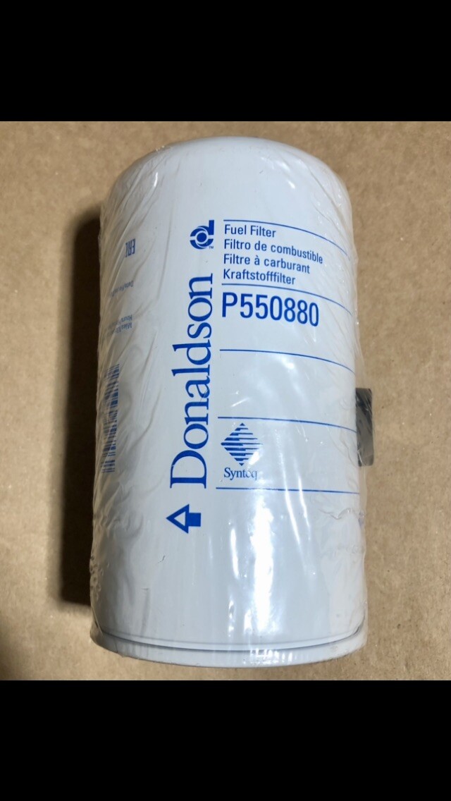 Donaldson P550880 spin on fuel filter