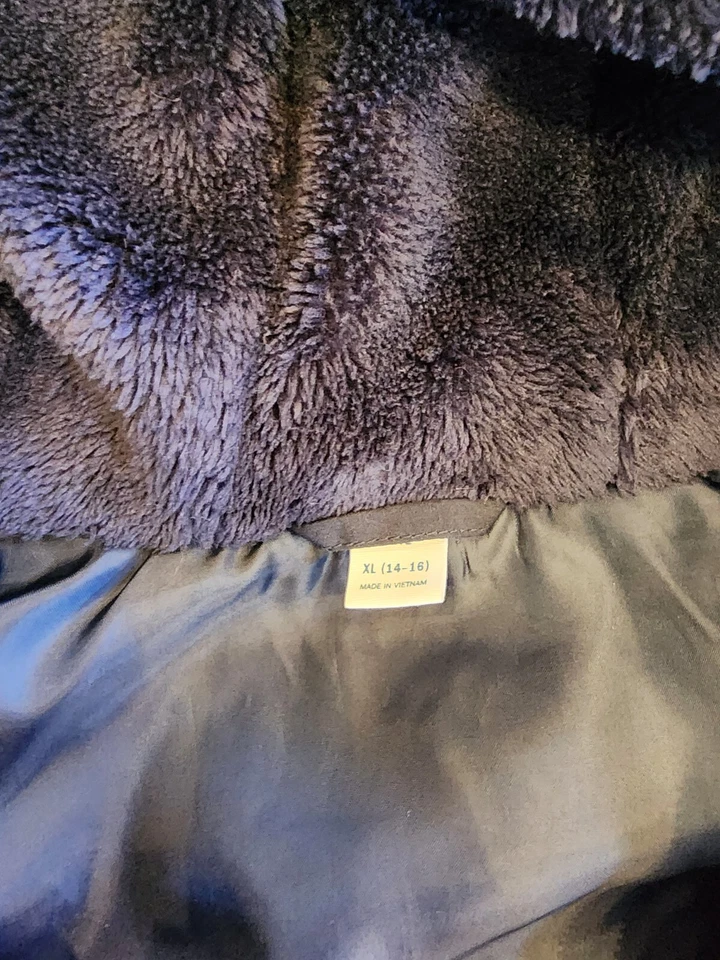 Old Navy Boys Jacket XL 16-18  Active Quilted Vest Full Zip Hooded Pockets - Image 3 of 3