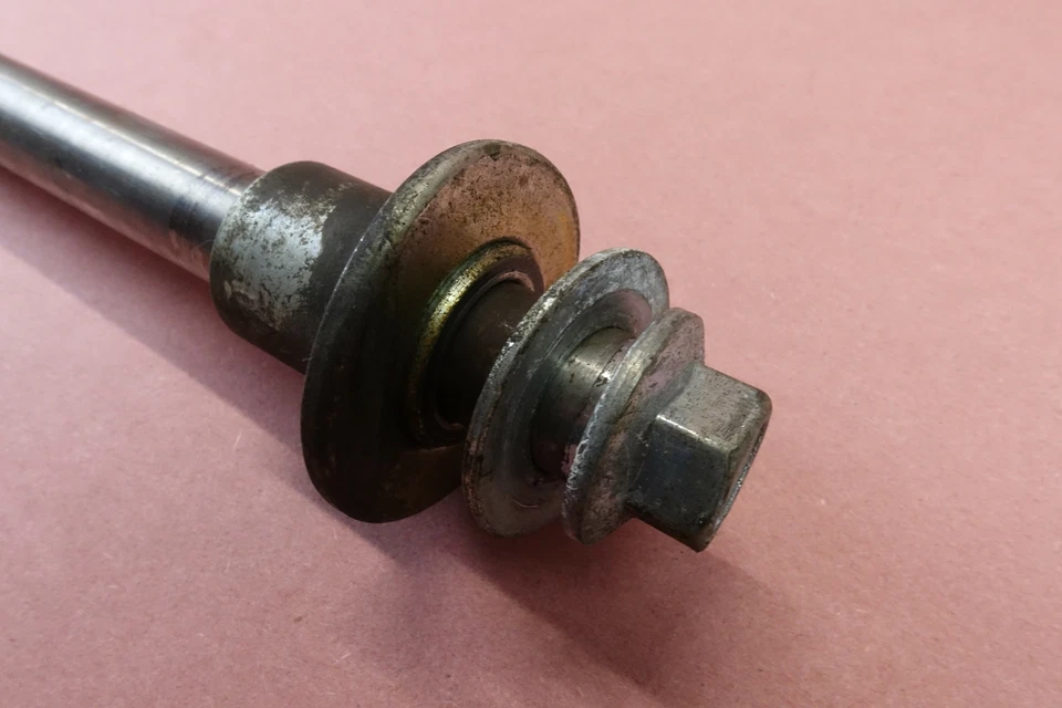 Tornillo del eje delantero Suzuki Cavalcade 1400 1985 1986 1987 1988 Foto 2 de 4