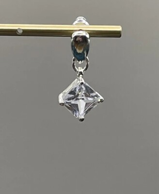Made with Swarovski  crystals - Dangling earrings