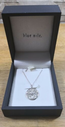 BLUE NILE FIORE STERLING 925 SILVER PENDANT NECKLACE BRAND NEW IN PRESENTATION B - Afbeelding 1 van 3