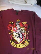 Image of HARRY POTTER BURGUNDY GRYFFINDOR SWEATSHIRT.  SIZE XS.  NEW WITHOUT TAGS