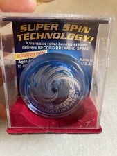 Yomega Raider w/ Roller Bearing System In Yomega Display Cracked case . Blue