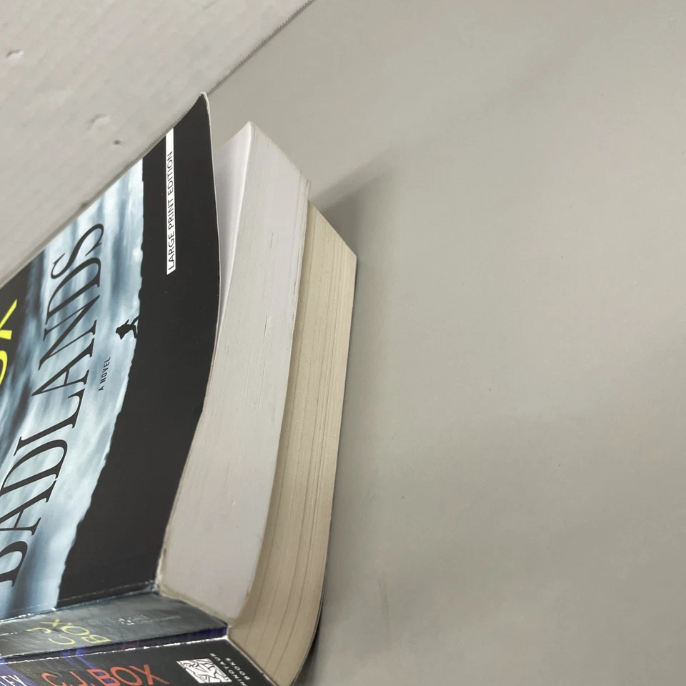 C.J. Box Lot of 2 Badlands (Large Print) and Paradise Valley Trade Paperbacks - Image 4 of 4