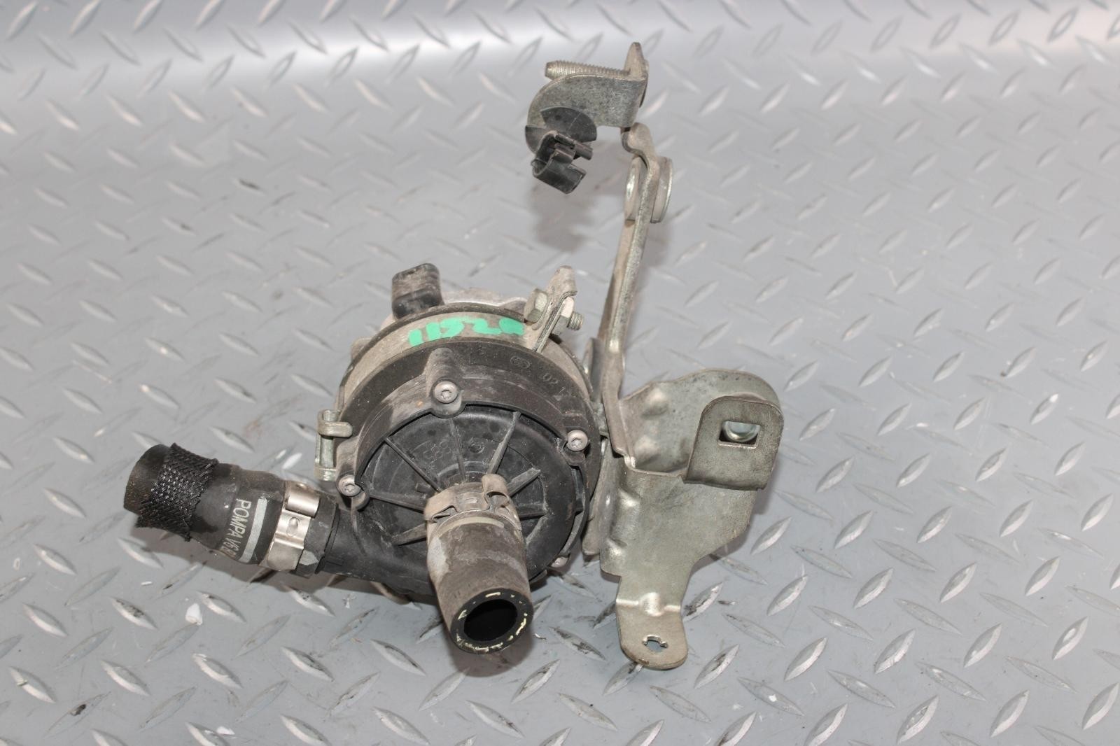Maserati Ghibli 2014-2021 Water pump