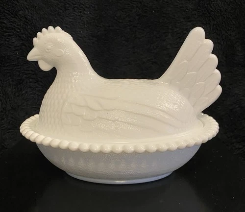 Vintage Indiana Glass White Milk Glass Hen On Nest Covered Dish w/ Beaded Edge