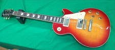 Gibson Les Paul traditionelle E-Gitarre Burstbucker Tonabnehmer Figur Ahorn