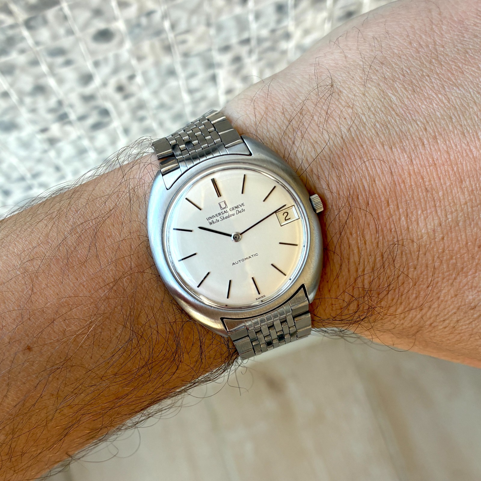 Universal Geneva White Shadow Date Automatic Micr… - image 16