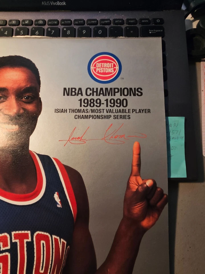Póster de campeones de la NBA Detroit Pistons 1989-90 Isiah Thomas Pic raro gran Scott Foto 2 de 4