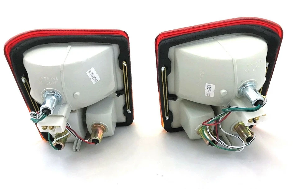 MITSUBISHI Pajero Montero 1983-1991 Juego de luces traseras señal esquina izquierda + derecha Foto 3 de 4