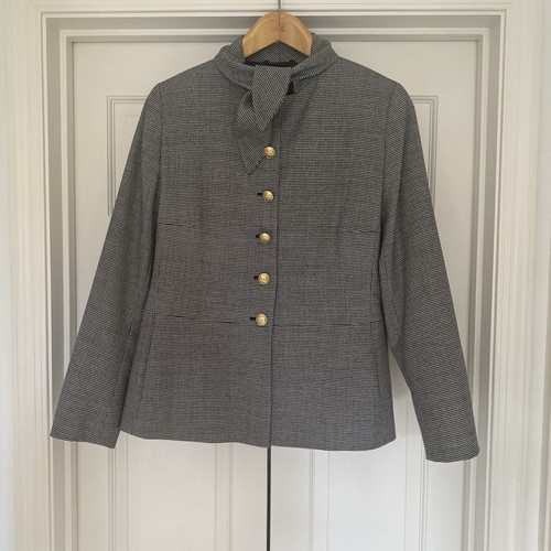 Escada 2 Piece Pant Suit Sz 10 Pants; Jacket sz 12; 98% Wool 2% Elastaine Preown