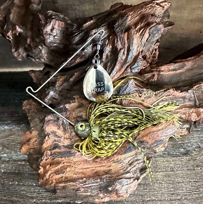 Poision Tail Spinner Bait ( Craw & Ghost Series Skirts )