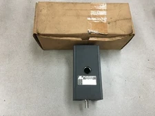 NEW IN BOX RED LION CONTROLS SHAFT ENCODER 4710100