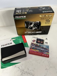 【A2026】 FUJIFILM Finepix F300 EXR フジフィルム 富士フイルム、「FinePix F300EXR シルバー」発売 - 価格.com