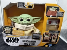 Mandalorian "The Child" Grogu Anamatronic Doll With Bag and Medallion NEW IN BOX