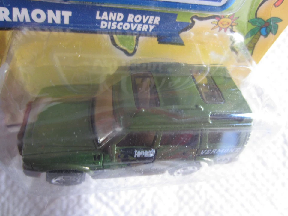 2001 Mattel Matchbox Across America:  Vermont Green Land Rover Discovery NIP - Image 2 of 3