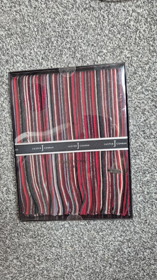 NEW Debenhams Jasper Conran 100% Merino Wool Men's Red SCARF - Boxed - Image 2 of 4