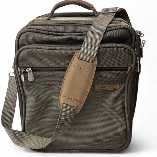 Briggs and Riley Travelware Cabin Laptop Carryon Bag Green 15"x12"x7" Shoulder