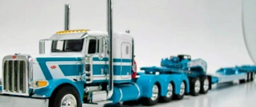 DCP Aqua Blue & White Peterbilt 389 con Fontaine Lowboy Jeep Stinger (1 de 252) Foto 3 de 4