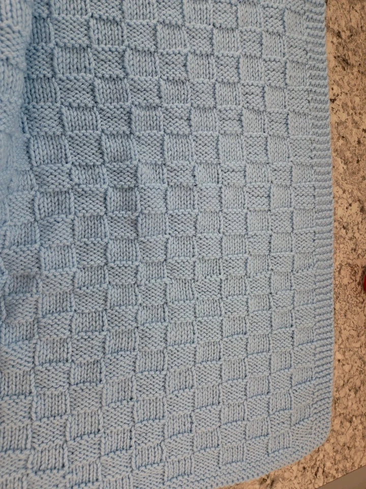 BEAUTIFUL NEW HANDMADE CROCHET BABY BLANKET/AFGHAN PASTEL BABY BLUE - Image 2 of 4