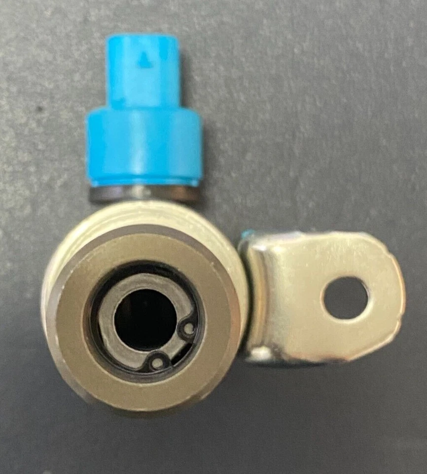 SMP L53009 NUEVO Solenoide/Actuador Variable Valve Timing (VVT) Foto 2 de 4