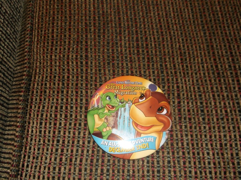 THE LAND BEFORE TIME THE GREAT LONGNECK MIGRATION MOVIE PIN 3" ROUND 2003
