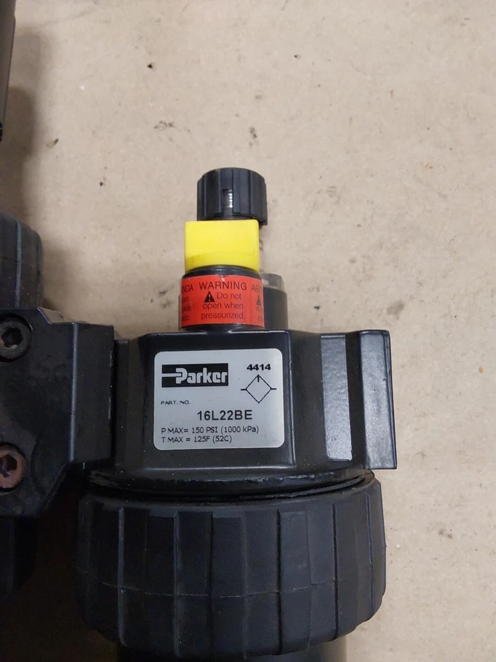 Parker (06E22A13AC) 1/2" NPT Port 40 µm Manual Compressed Air Filter - Image 3 of 4