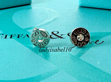 Auténtico. Aretes circulares Tiffany & Co. de plata de ley de 1837 con bolsa