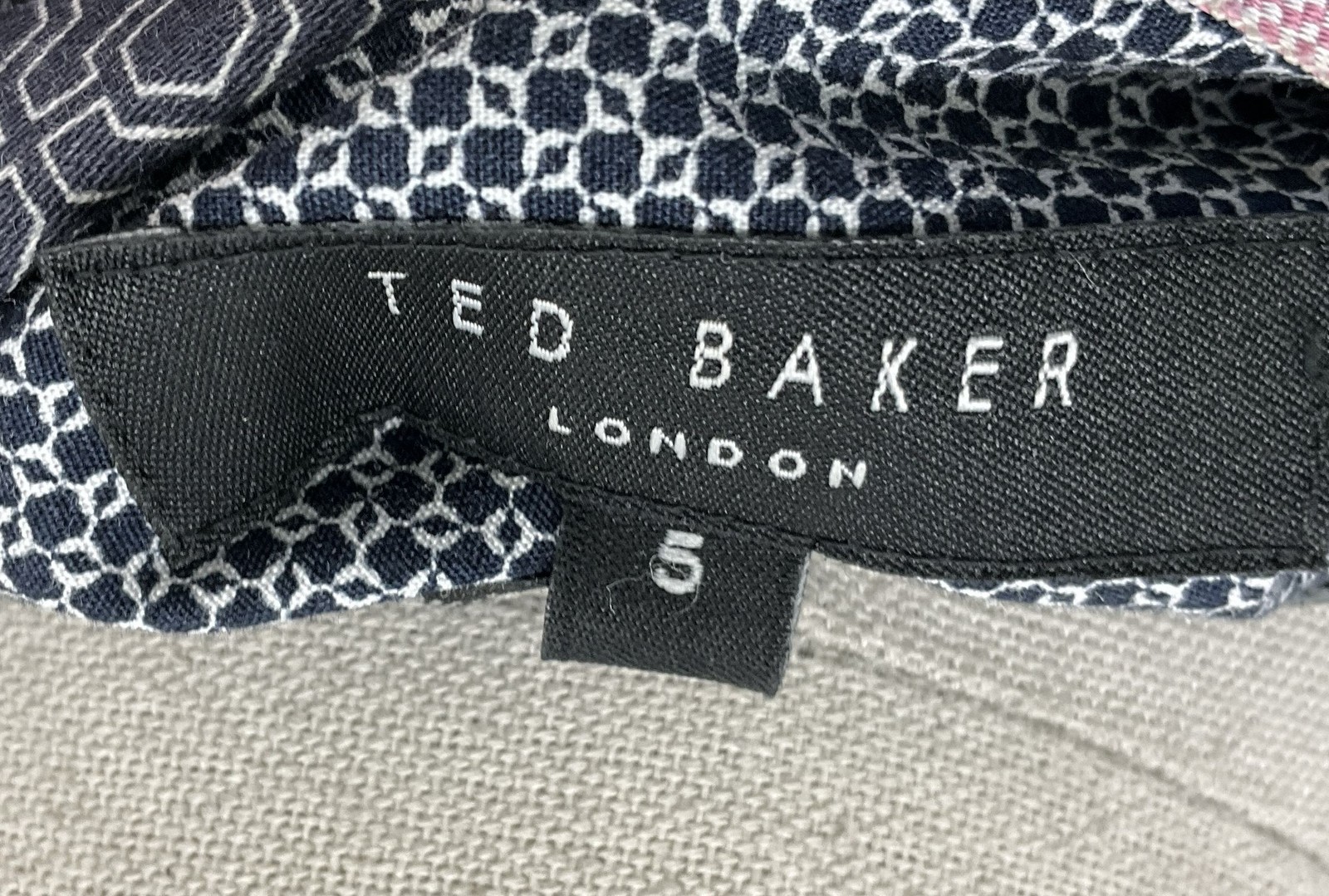 Ted Baker Gray Patterned Cuffed Short Sleeve Butt… - image 3