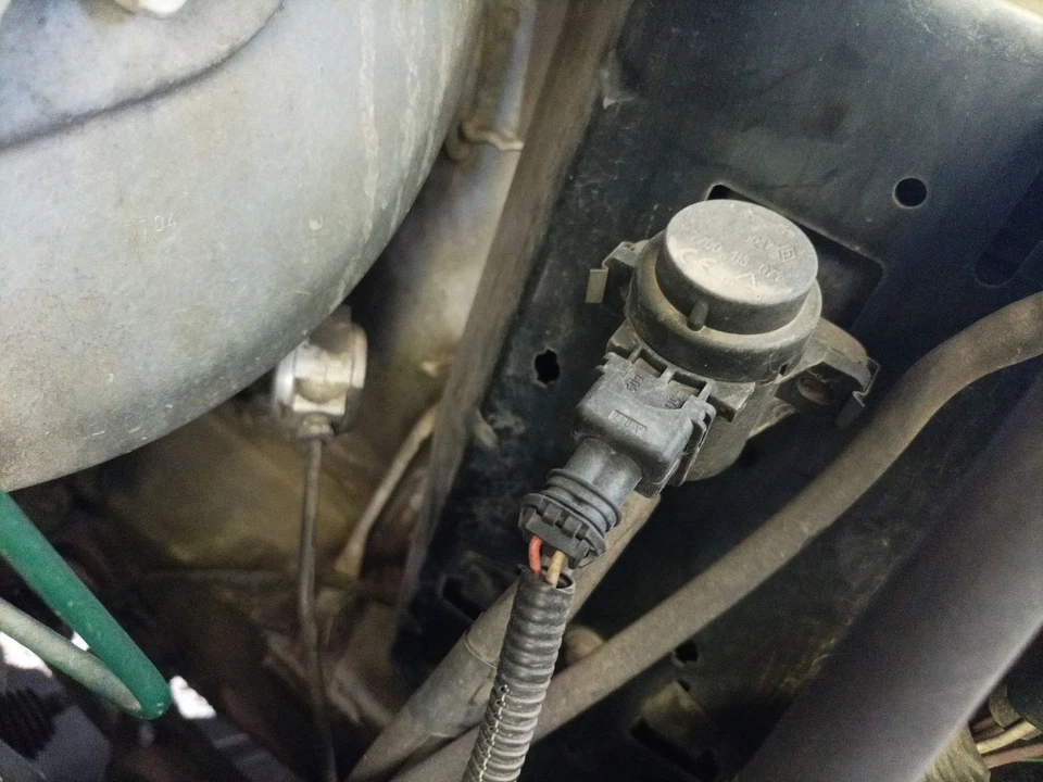 7700113071 SOUPAPE D´AIR SUPPLEMENTAIRE / 2087037 POUR RENAULT TRAFIC COMBI AB - Photo 2/4