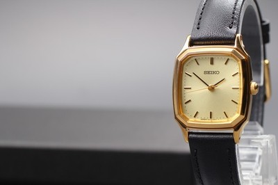 Vintage 1996 Seiko 7N01-HAD0 Gold Tank Sunburst Quartz Womens